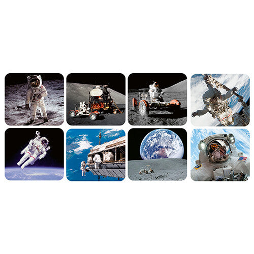 Acht vierkante afbeeldingen van astronauten en ruimteverkenning.