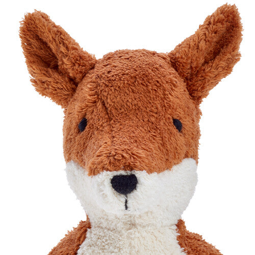 Detailfoto van de kop van de Senger pluchen vos knuffel.
