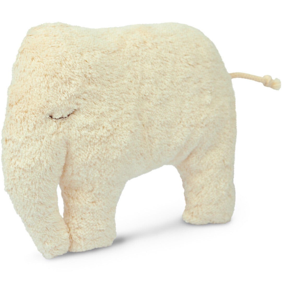 Senger pluchen olifant kussen in beige met gesloten ogen.