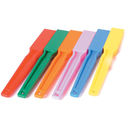 Zes veelkleurige Shaw Magnets magneetstaven voor educatief speelgoed liggen schuin naast elkaar.