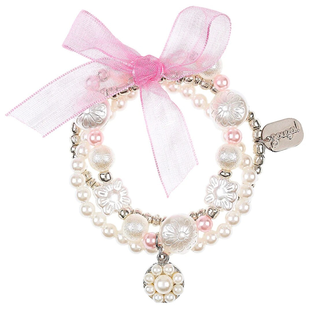 Souza for Kids kinderarmband met meerdere rijen lichtgekleurde en roze kralen, parels, bloemvormige bedeltjes en een roze strik.