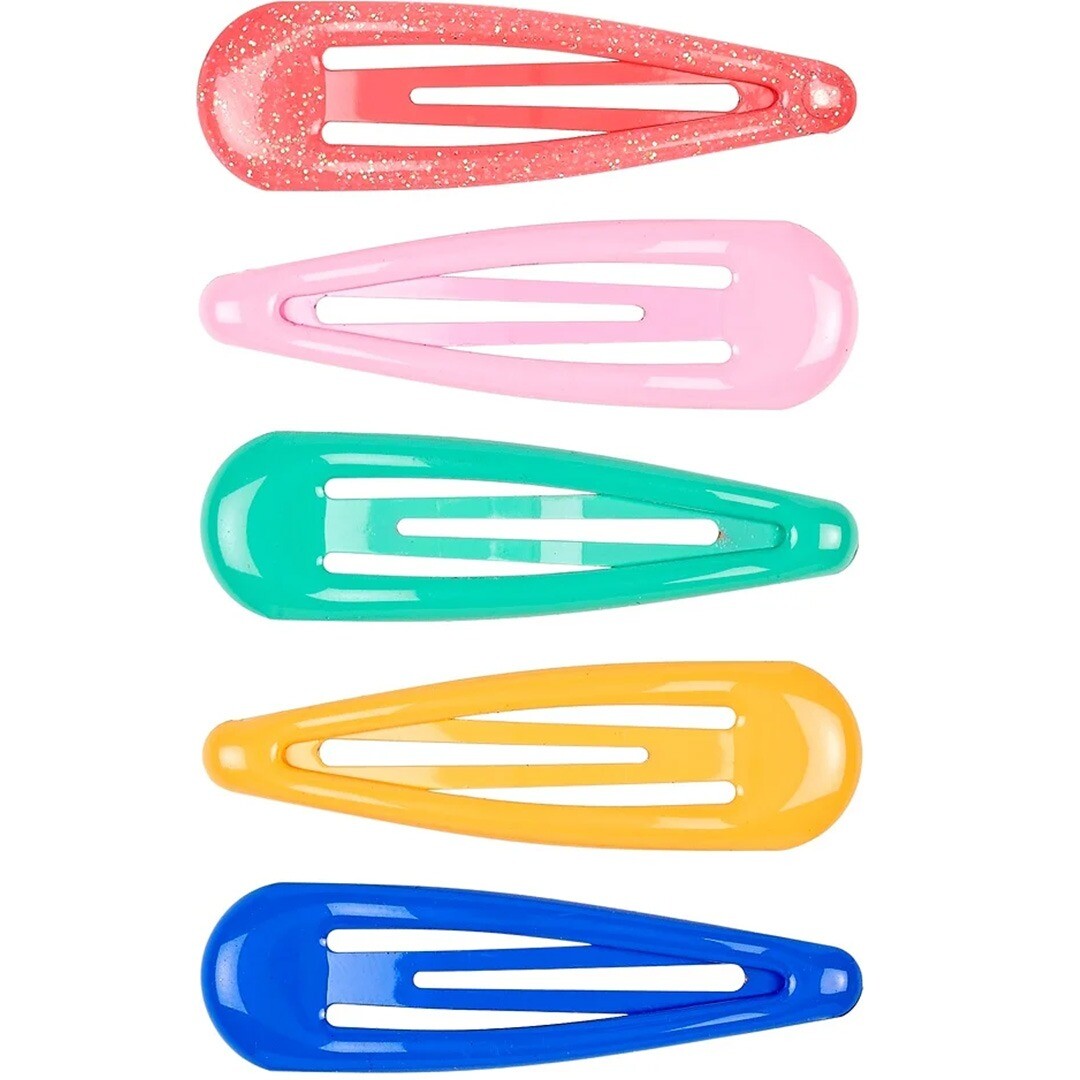 Vijf Souza for Kids haarspeldjes in verschillende kleuren, waaronder een roze met glitters.