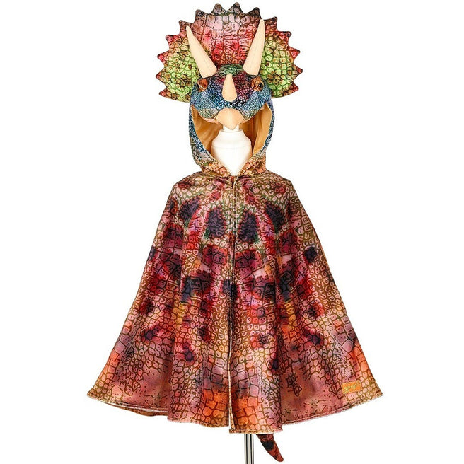 Souza for Kids verkleedcape met veelkleurig schubbenpatroon en triceratops capuchon, vooraanzicht.
