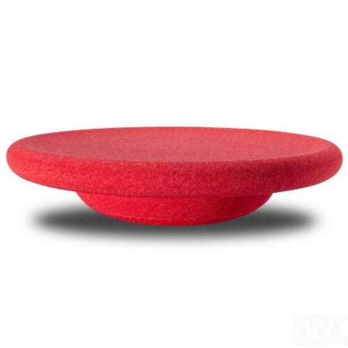 Stapelstein rood balance board met textuur, van de zijkant.