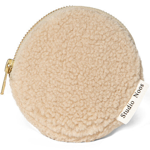 Studio Noos ronde ecru teddy portemonnee met gouden rits.
