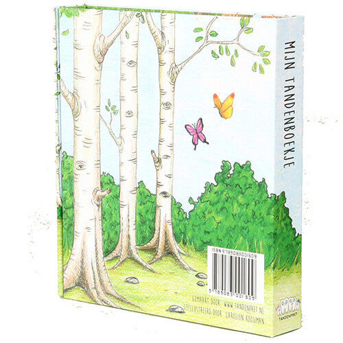 De achterkant van het Tandenpret tandenboekje met een illustratie van berkenbomen en vlinders.