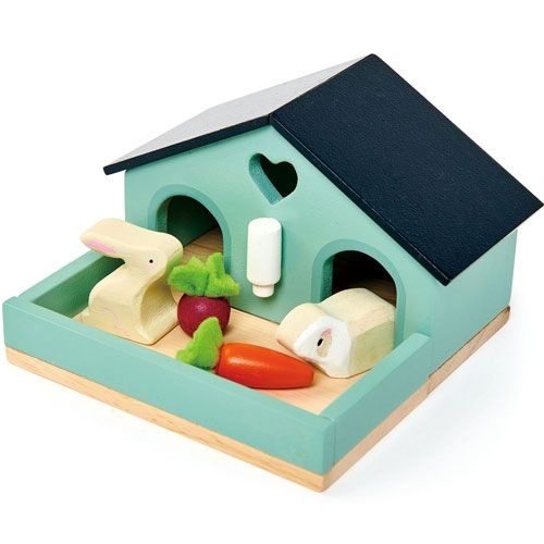 Tender Leaf Toys houten konijnenhok voor poppenhuisdieren met twee konijnen en groenten.