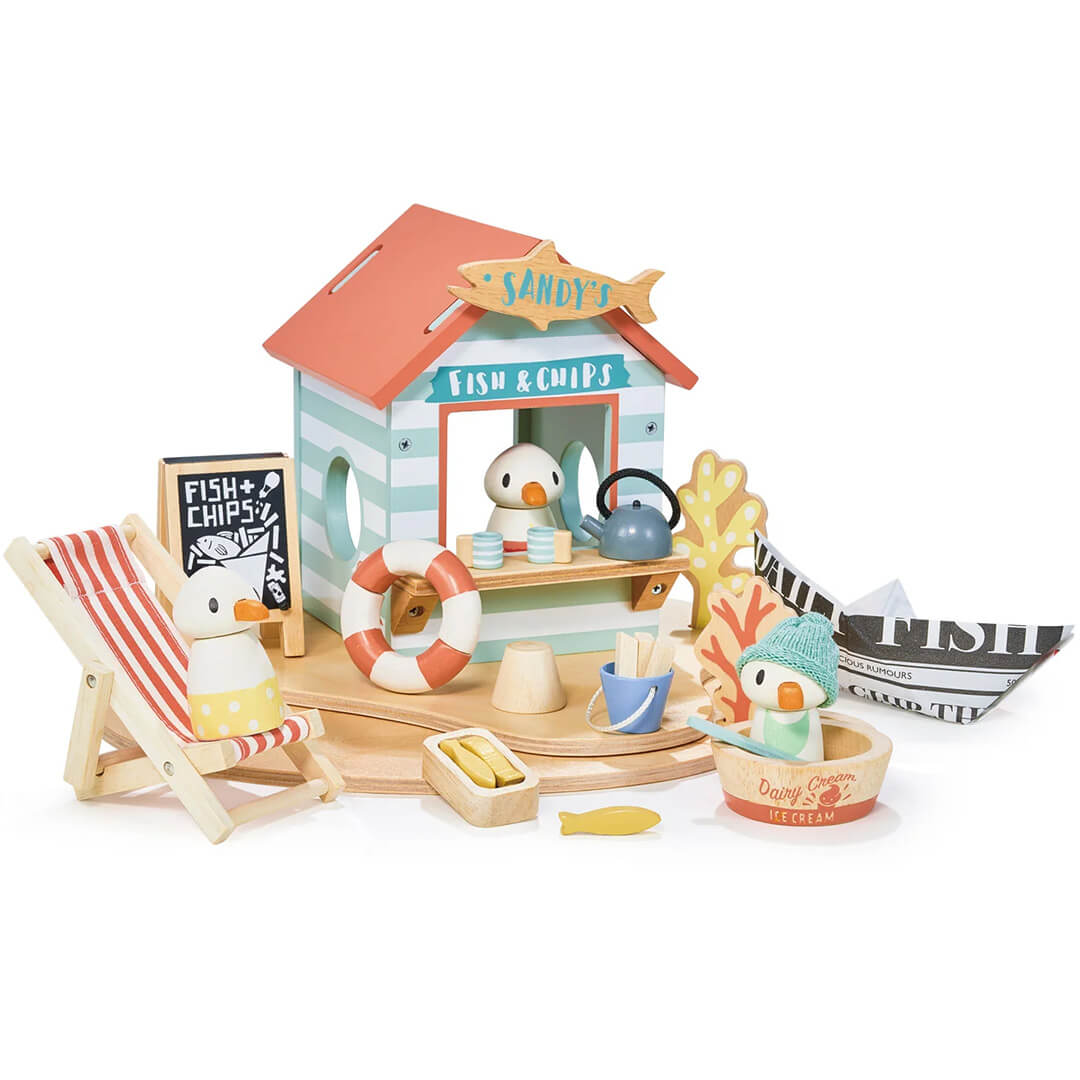 Tender Leaf Toys speelset strandpaviljoen met fish & chips kraam, twee eendjes en strandaccessoires.