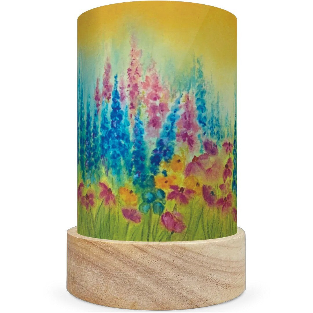 Toverlux lichtkaart voor een lantaarn met een illustratie van kleurrijke, hoge bloemen in een veld.