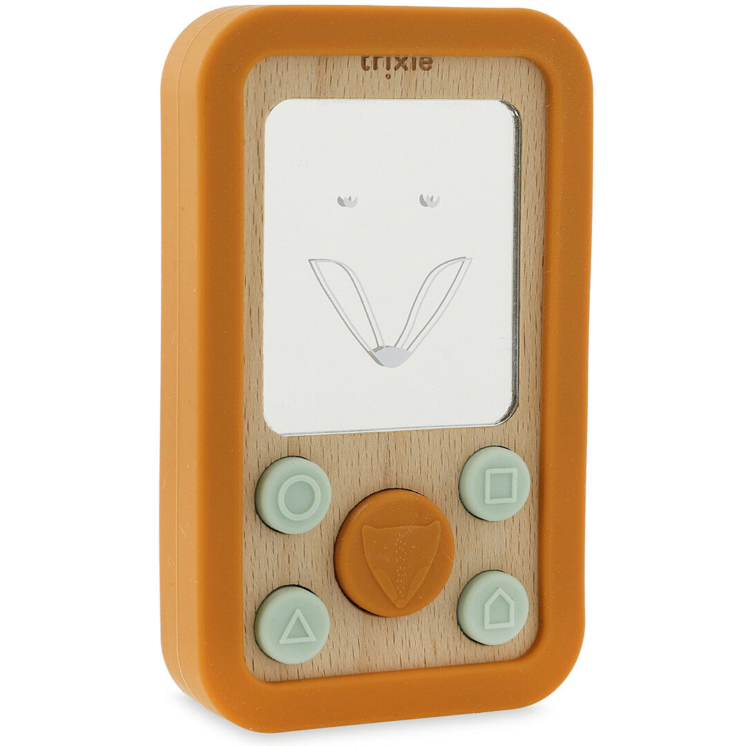 Trixie bijtspeelgoed telefoon met oranje siliconen rand, houten middenstuk, spiegel met vossenhoofd en knoppen.