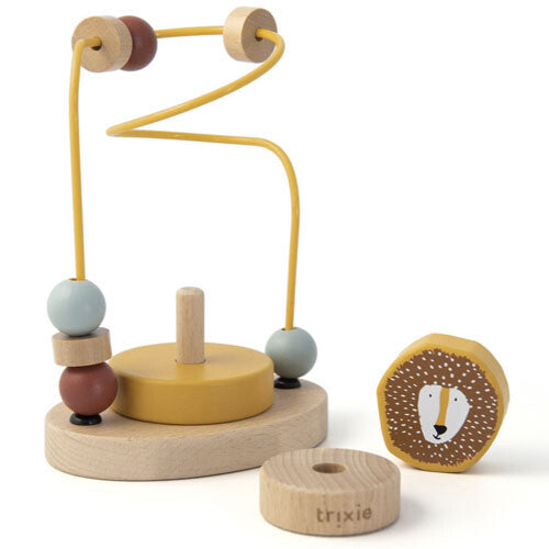 Trixie houten babyspeelgoed stapeltoren en kralenframe met de leeuwenkop en een ring ernaast.