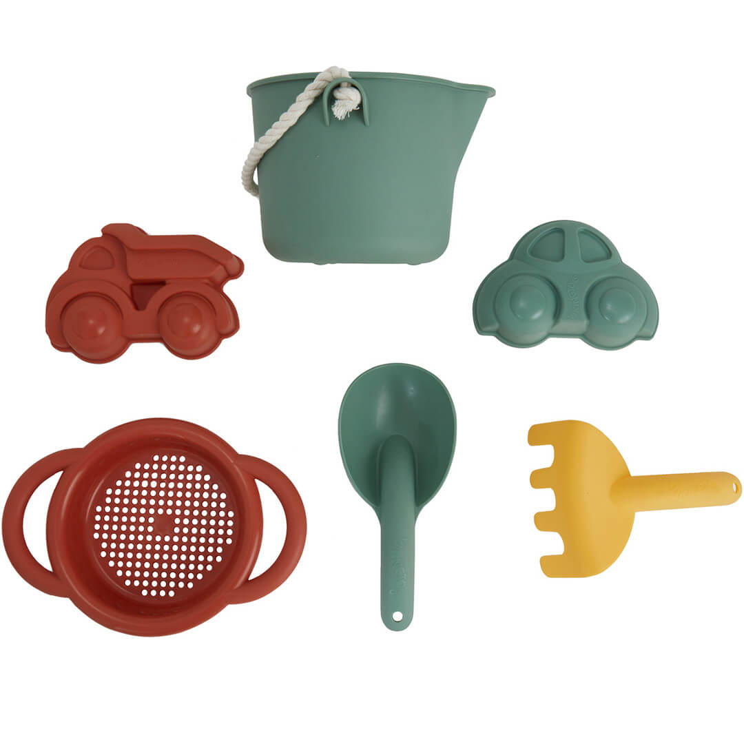 Viking Toys 6-delige zandset met groene emmer, schep, zeef, hark en voertuigvormpjes.