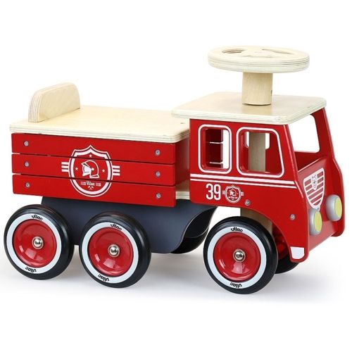 Vilac houten brandweer loopwagen voor peuters, schuin van voren.
