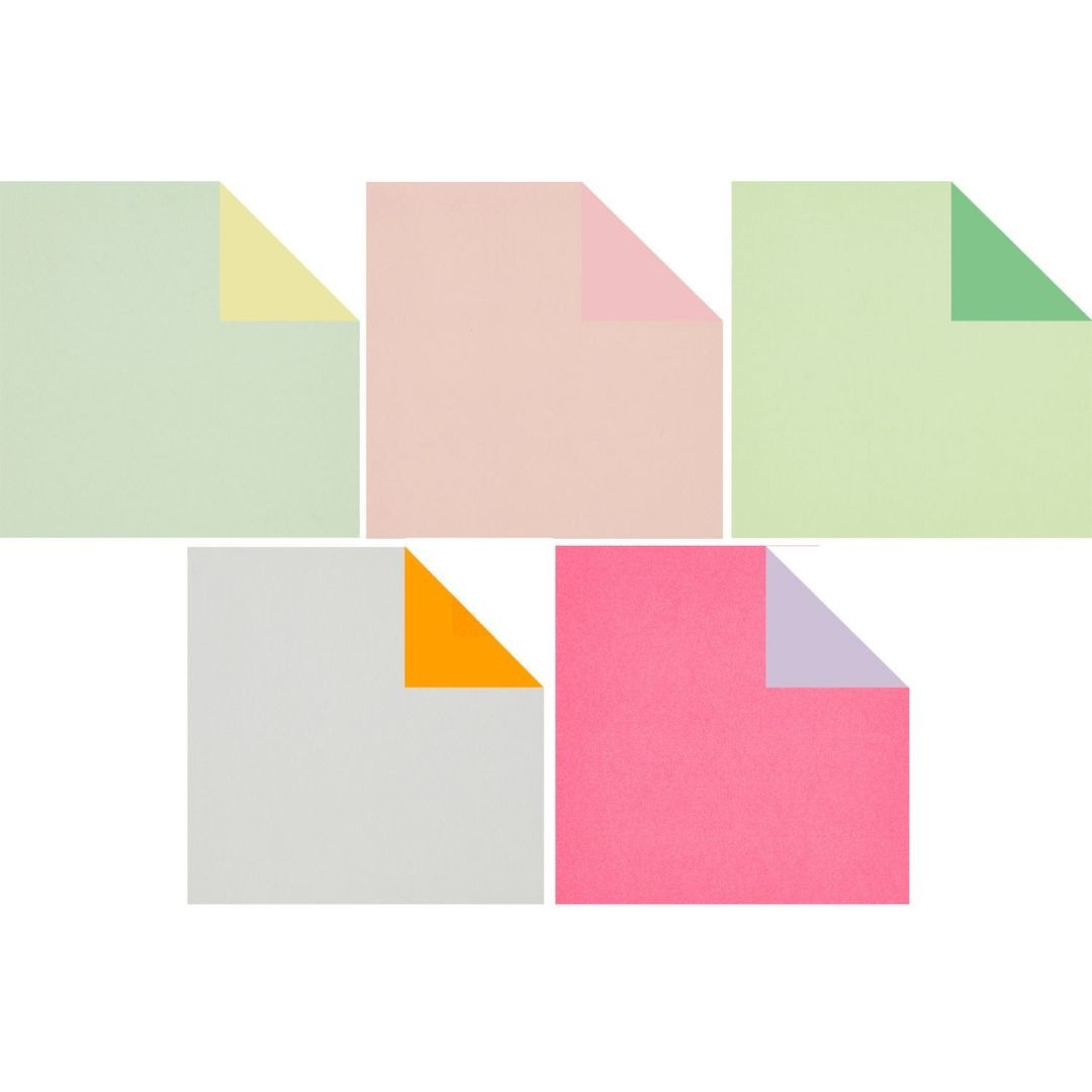 Vijf vierkante vellen duo color pastel origamipapier, elk met twee verschillende pastelkleuren.