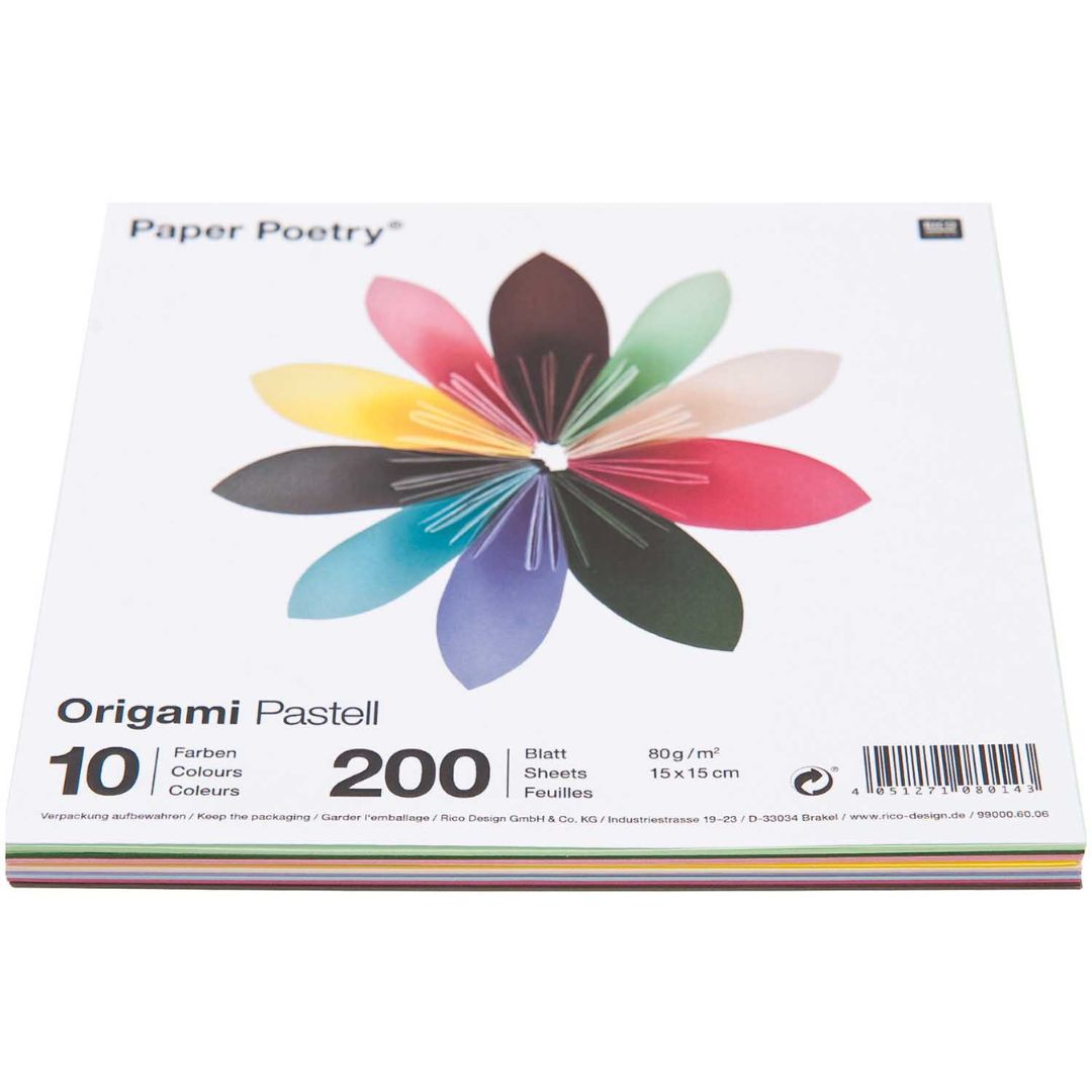 Verpakking van Rico Design origamipapier in pastelkleuren, met een bloem van gevouwen papier.
