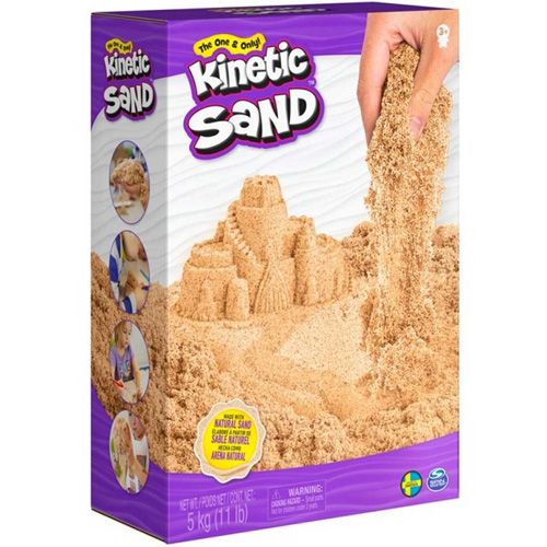 Verpakking van Waba Fun Kinetic Sand met een hand die zand giet en een zandkasteel.