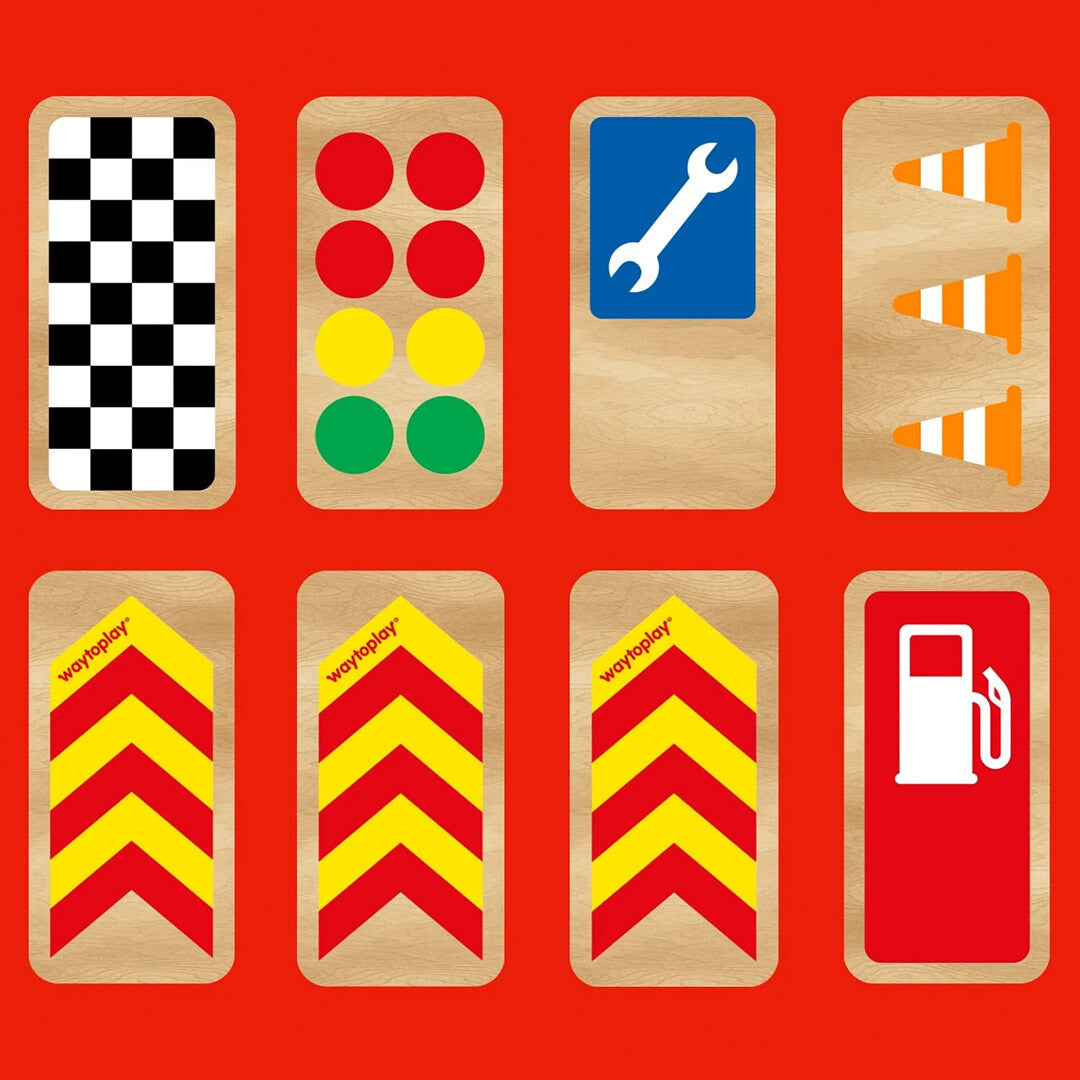 Een overzicht van de acht waytoplay houten raceborden met verschillende verkeerssymbolen.