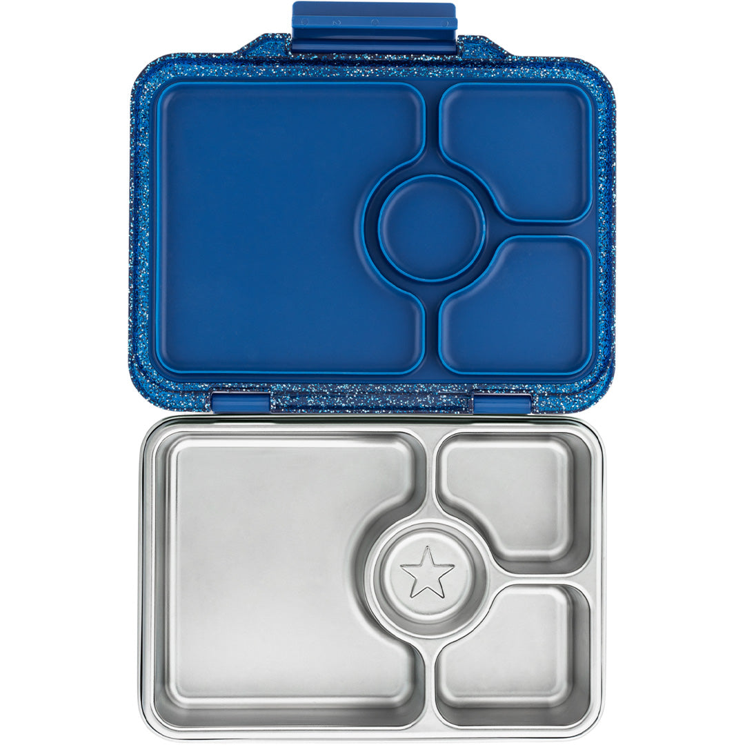Yumbox rvs bento broodtrommel voor kinderen, open met een blauwe glitter deksel en vier vakken, waarvan één met sterpatroon.