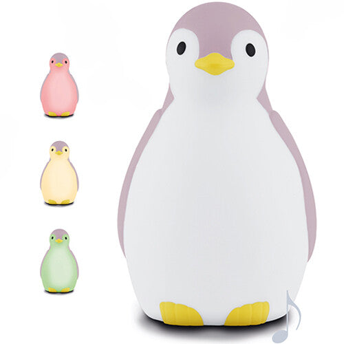 Zazu 3-in-1 slaaptrainer Pam, een roze pinguïn nachtlamp, met drie kleinere pinguïns die verschillende lichtkleuren tonen.
